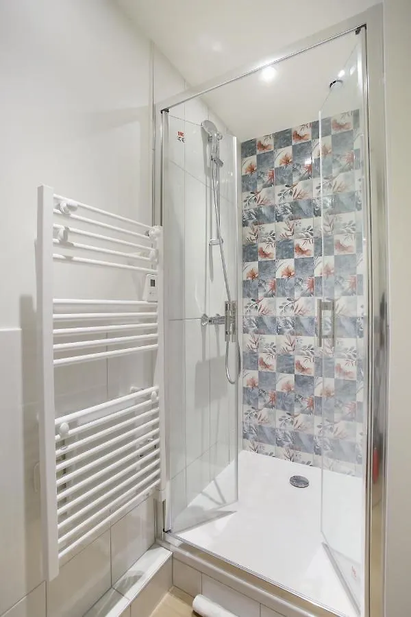 Rent A - Aparts Cadet Apartment *