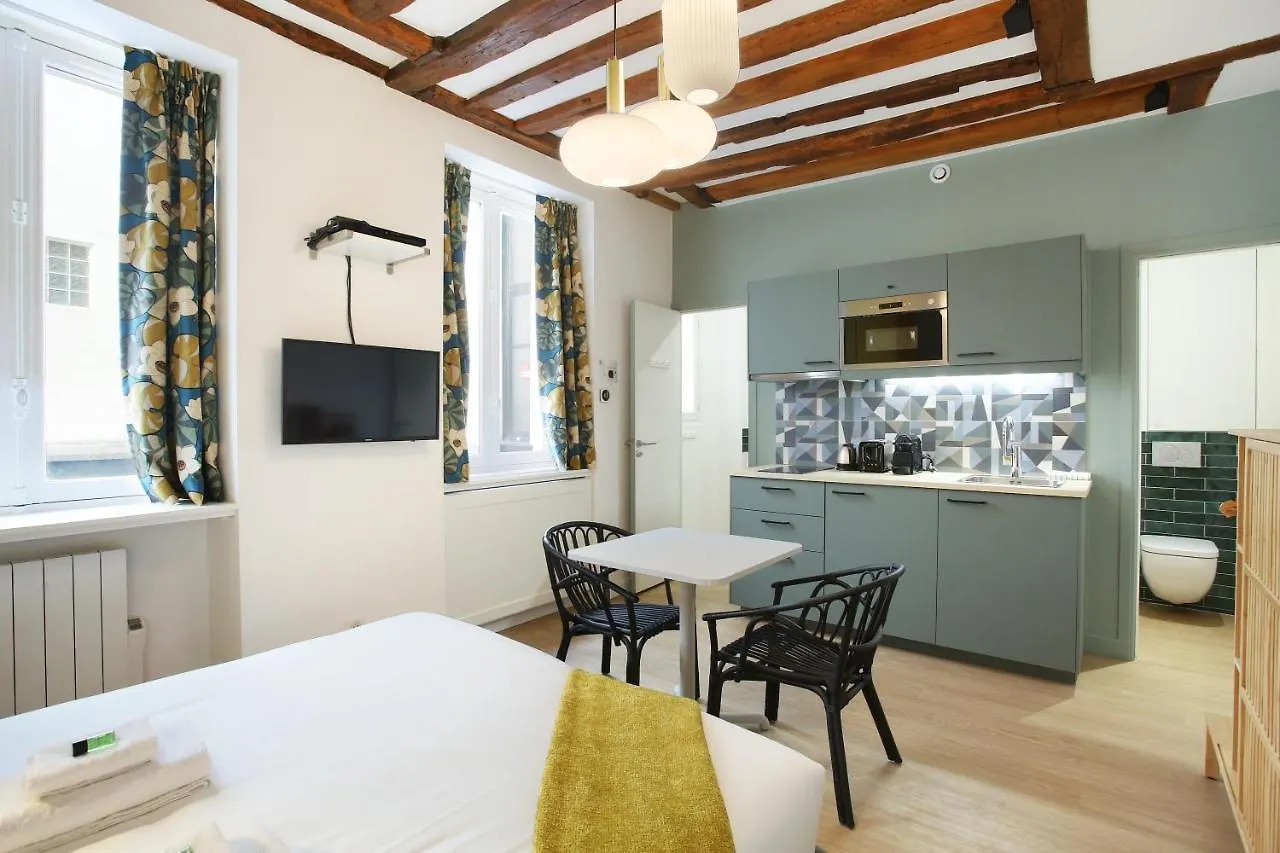 Rent A - Aparts Cadet Apartment Paris